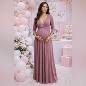 MOTHER BEE MATERNITY 
Dress with Ruched Waist, 3/4 Sleeves, and V-Neck
Size:M